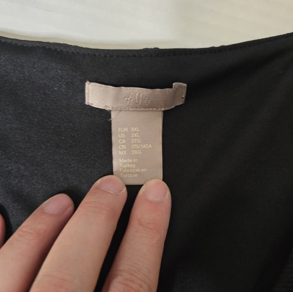 H&M Sleeveless Peplum Dress - Picture 2 of 3